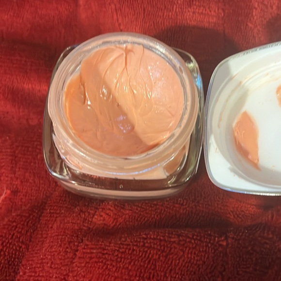 L’Oréal age perfect rose tone moisturizer. - Picture 2 of 2